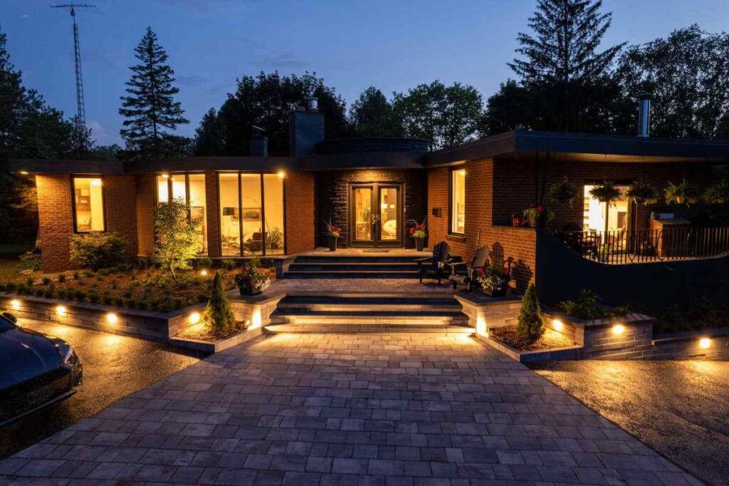 Outdoor Lighting Installation in Stamford & Greenwich, CT. Safe and Sound Electric